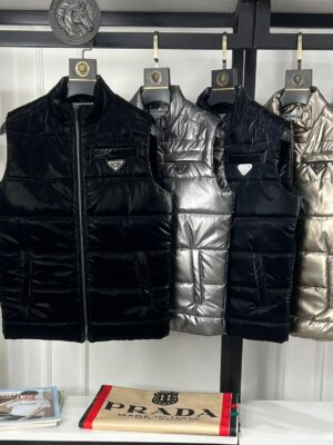 PRADA IMPORTED ZIPPER PUFFER