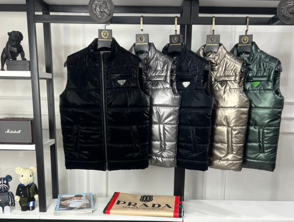 PRADA IMPORTED ZIPPER PUFFER
