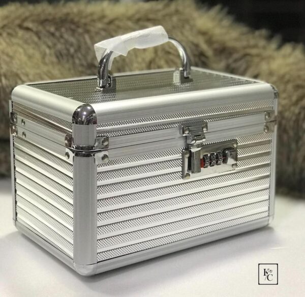 2022New Fashion Women Professional Aluminum Makeup Case Portable Travel Jewelry
