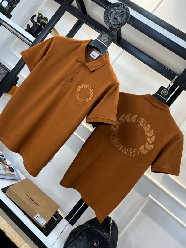 BURBERRY SUPERIOR COLLAR T-SHIRT