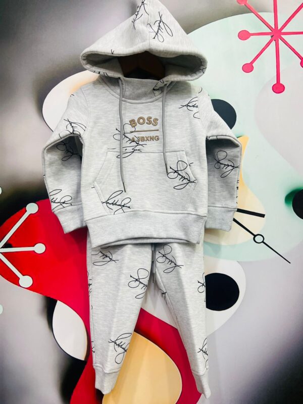 HOODIE TRACKSUIT FOR KIDS boys and girls
