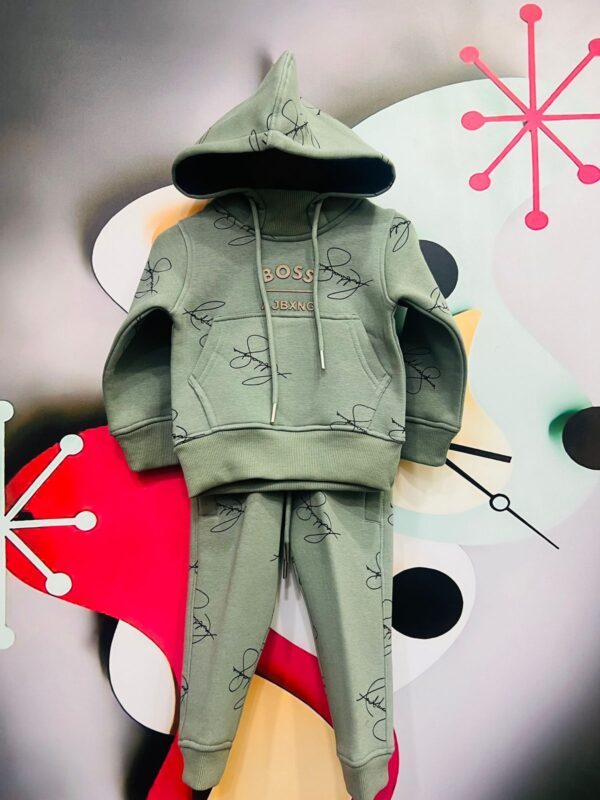 HOODIE TRACKSUIT FOR KIDS boys and girls