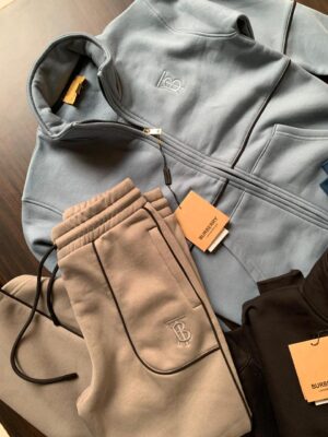 EXCLUSIVE ZIPPER TRACKSUIT