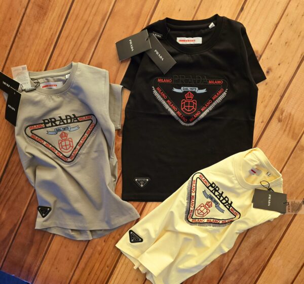 PRADA ROUND NECK TSHIRT