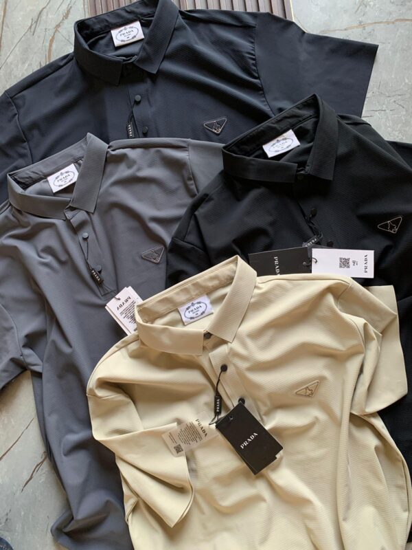 PRADA  POLOS TSHIRT