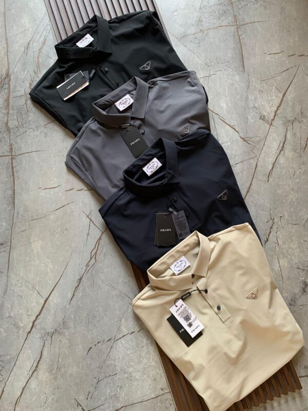 PRADA  POLOS TSHIRT